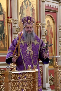 В субботу Второй седмицы Великого поста митрополит Артемий возглавил Божественную литургию в Спасо-Преображенском кафедральном соборе