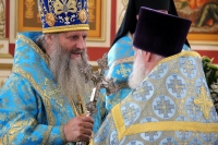 Митрополит Артемий совершил Божественную литургию в день своего небесного покровителя