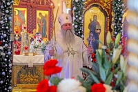 В неделю по Рождестве Христовом владыка Артемий совершил Божественную литургию в Христорождественском соборе