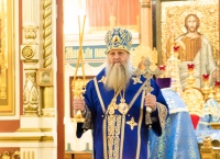 В день праздника Сретения Господня митрополит Артемий совершил Божественную литургию в Спасо-Преображенском кафедральном соборе
