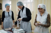Первые хабаровские семьи получили «социальные обеды» из рук правящего архиерея