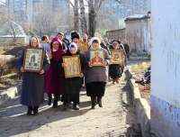 Первый крестный ход прошел в храме при центре помощи бездомным