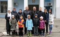 Подопечные социального центра посетили храм на Пятой площадке