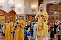 В Неделю 12-ю по Пятидесятнице митрополит Владимир совершил Божественную литургию