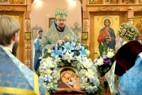В день празднования Казанской иконе Божией Матери митрополит совершил Божественную литургию в храме святого великомученика Георгия Победоносца села Сосновка