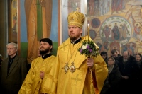 В канун празднования памяти святителя Иннокентия Иркутского правящий архиерей совершил всенощное бдение с чтением акафиста