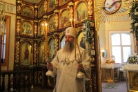 Митрополит Артемий совершил Божественную литургию в Христорождественском соборе