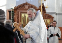 Митрополит Хабаровский и Приамурский Игнатий совершил пресвитерскую  хиротонию над диаконом Андреем Коневым