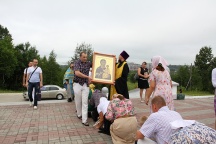 Освящение иконы Божией Матери "Одигитрия", написанной на средства Ассоциации такси г.Хабаровска. Спас-Преображенский собор - Храм преп. Серафима Саровского. 31 июля 2011г.